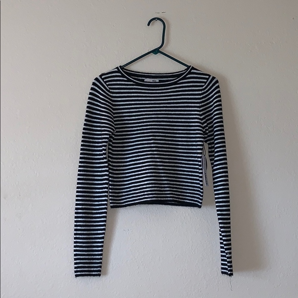 SocietyAmuse Nova Crop Sweater